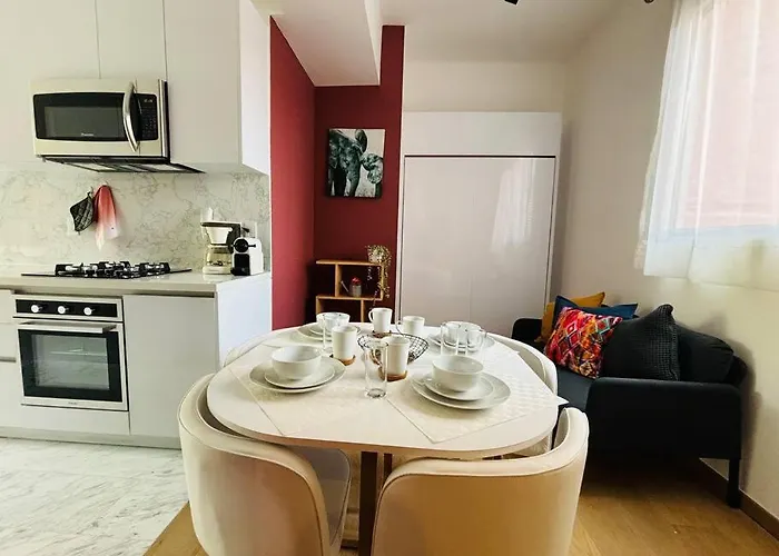 Luxury New Cozy 2 Bed In The Heart Of Roma Apartment