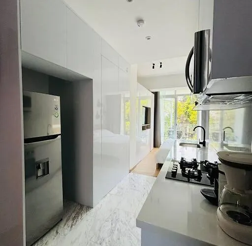 Luxury New Cozy 2 Bed In The Heart Of Roma Apartment *